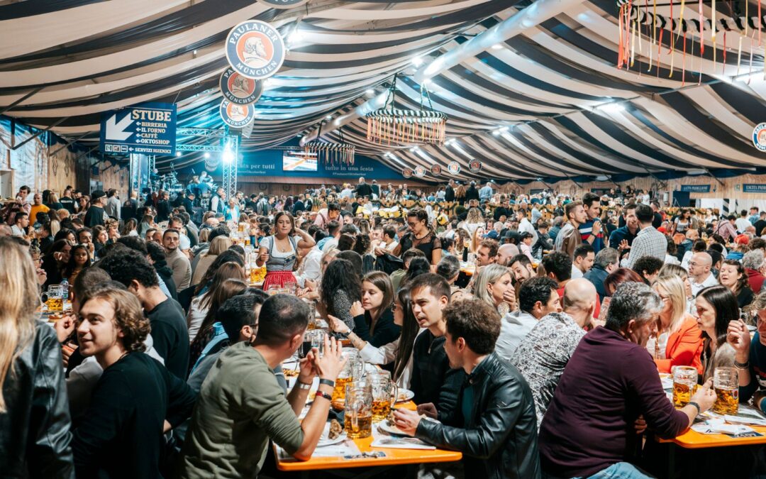 Il “Paulaner Oktoberfest Cuneo” 2024 conferma la formula e cresce aggiungendo una “stube”